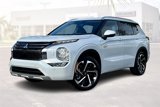New 2025 Mitsubishi Outlander SEL image 2