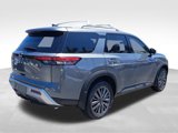 New 2025 Nissan Pathfinder SL w/ SL Premium Package image 4