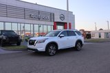 New 2025 Nissan Pathfinder Platinum image 3