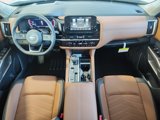New 2025 Nissan Pathfinder Platinum image 3