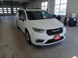 Used 2023 Chrysler Pacifica Limited image 2
