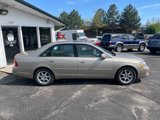 Used 2000 Toyota Avalon XLS image 2