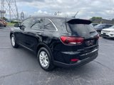 Used 2020 Kia Sorento LX w/ LX I4 Convenience Package image 3