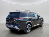 New 2025 Nissan Pathfinder SL image 2