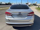 Used 2017 Ford Fusion SE w/ Fusion SE Technology Package image 5