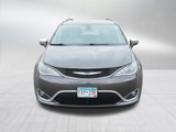 Certified 2018 Chrysler Pacifica Limited image 2