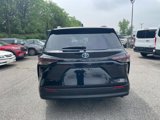 Used 2023 Toyota Sienna XLE image 4