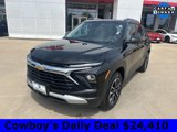 Used 2025 Chevrolet TrailBlazer LT image 2