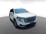 Used 2024 GMC Terrain SLT image 3
