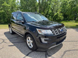 Used 2017 Ford Explorer XLT image 2