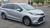 Used 2022 Toyota Sienna XLE image 3