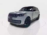 Used 2023 Land Rover Range Rover SE image 2