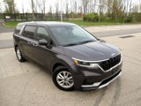 Used 2023 Kia Carnival LX image 2