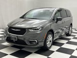 New 2025 Chrysler Pacifica Select image 3