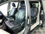 Used 2023 Chrysler Pacifica Touring-L image 3