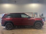 New 2025 Jeep Grand Cherokee Altitude image 2