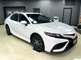 Used 2022 Toyota Camry SE image 2