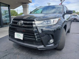 Used 2017 Toyota Highlander SE image 3