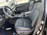 New 2025 Mitsubishi Outlander SE image 4