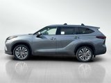 New 2025 Toyota Highlander Platinum image 4