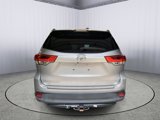 Used 2017 Toyota Highlander LE image 6