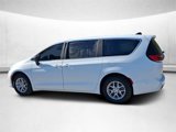 New 2025 Chrysler Pacifica Select image 6