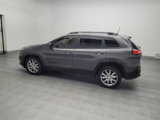 Used 2018 Jeep Cherokee Latitude image 3