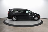 Certified 2022 Chrysler Pacifica Touring-L image 5