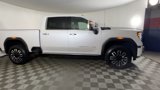 New 2025 GMC Sierra 2500 Denali Ultimate image 3