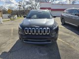 Used 2017 Jeep Cherokee Limited image 2
