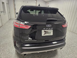 Used 2023 Ford Edge Titanium image 3