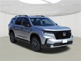 New 2025 Honda Pilot TrailSport image 3
