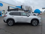 Used 2023 Nissan Rogue SV image 2