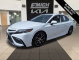 Used 2022 Toyota Camry SE image 3