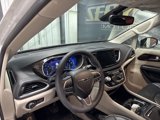 Used 2023 Chrysler Pacifica Limited w/ Uconnect Theater Family Group image 5