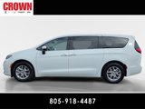 Used 2023 Chrysler Pacifica Touring-L image 4