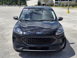Used 2022 Ford Escape SE image 2