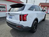 Used 2021 Kia Sorento LX image 3