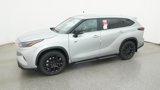 New 2025 Toyota Highlander XLE image 2