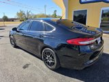 Used 2017 Ford Fusion SE image 4