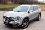 Used 2023 GMC Terrain SLT image 2