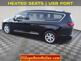 Used 2020 Chrysler Pacifica Limited image 3