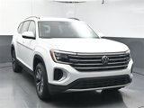 New 2025 Volkswagen Atlas SE image 2