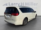 Certified 2020 Chrysler Pacifica Limited w/ Advanced Safetytec Group image 5