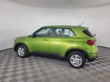 Used 2024 Hyundai Venue SE image 3