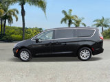 New 2025 Chrysler Pacifica Select image 5