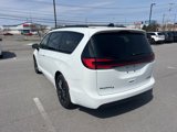 New 2024 Chrysler Pacifica Limited w/ S Appearance Package image 5