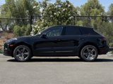 Used 2025 Porsche Macan image 2