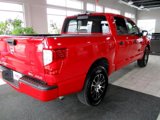 Used 2023 Nissan Titan SV image 5