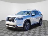 New 2025 Nissan Pathfinder SL w/ SL Premium Package image 2